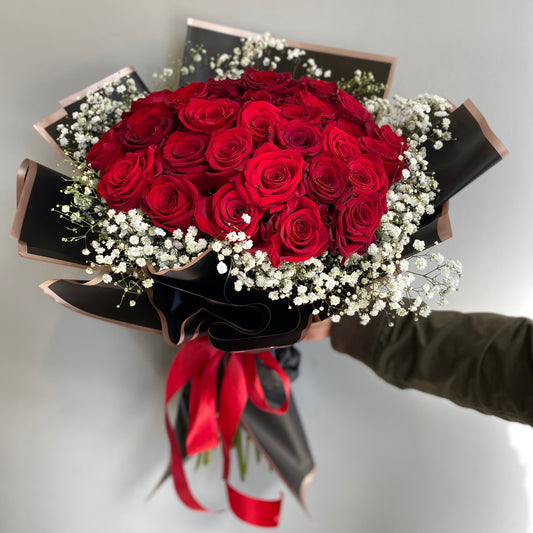 long-stemmed red roses, red rose bouquet, luxury gift