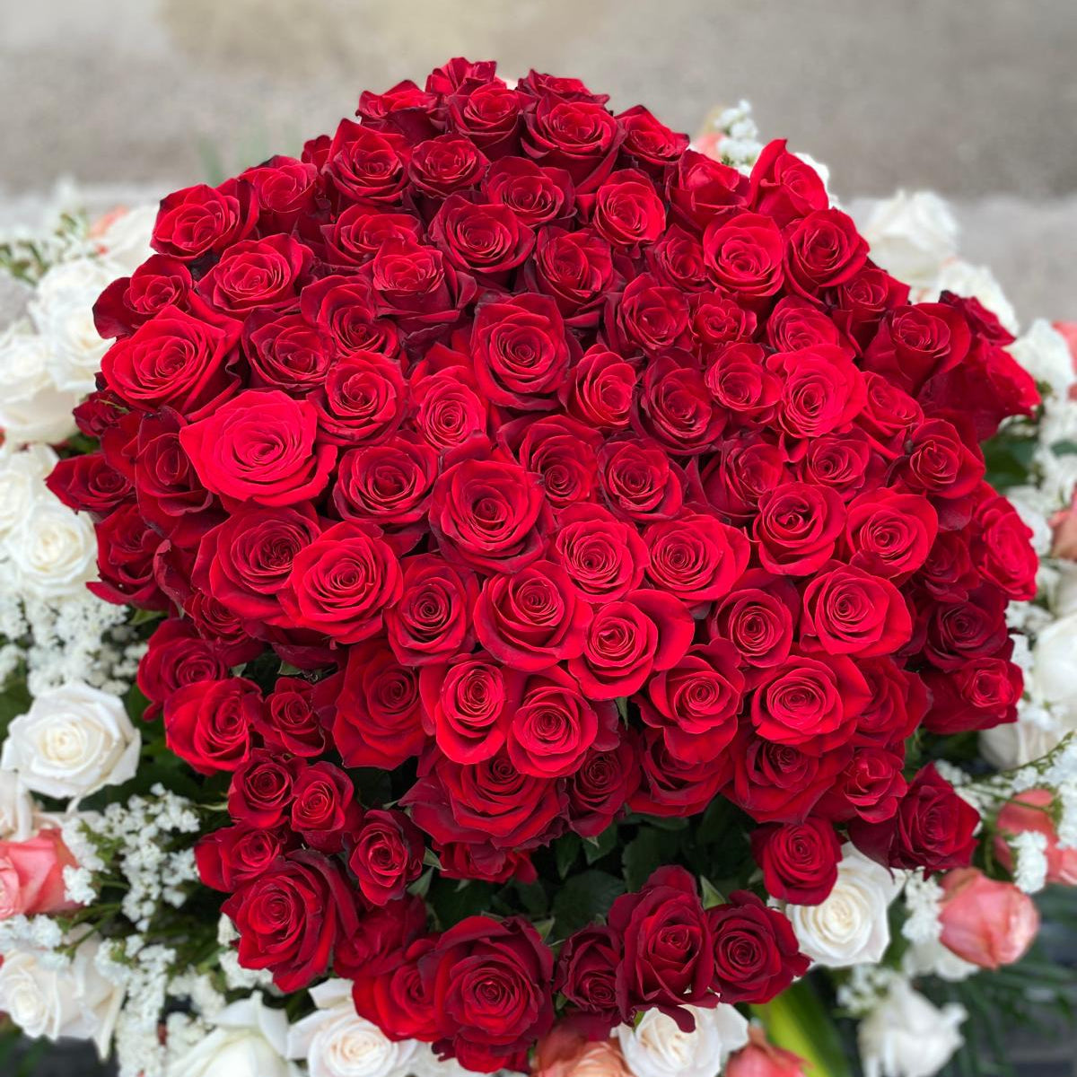200 Long-Stemmed Red Roses Basket