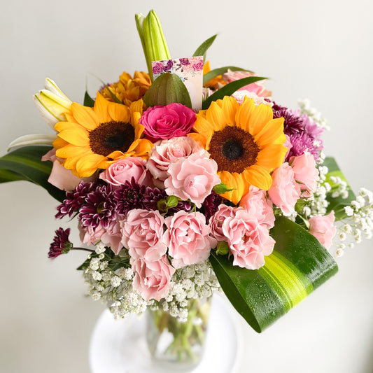 birthday flowers, seasonal flowers, flower arrangements in vase