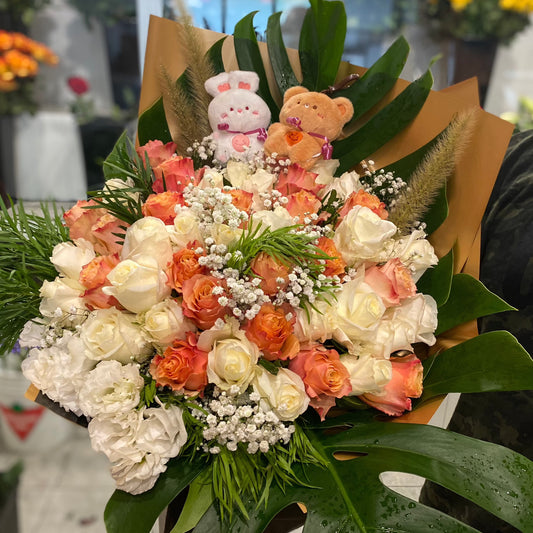 Peach and Cream Bouquet