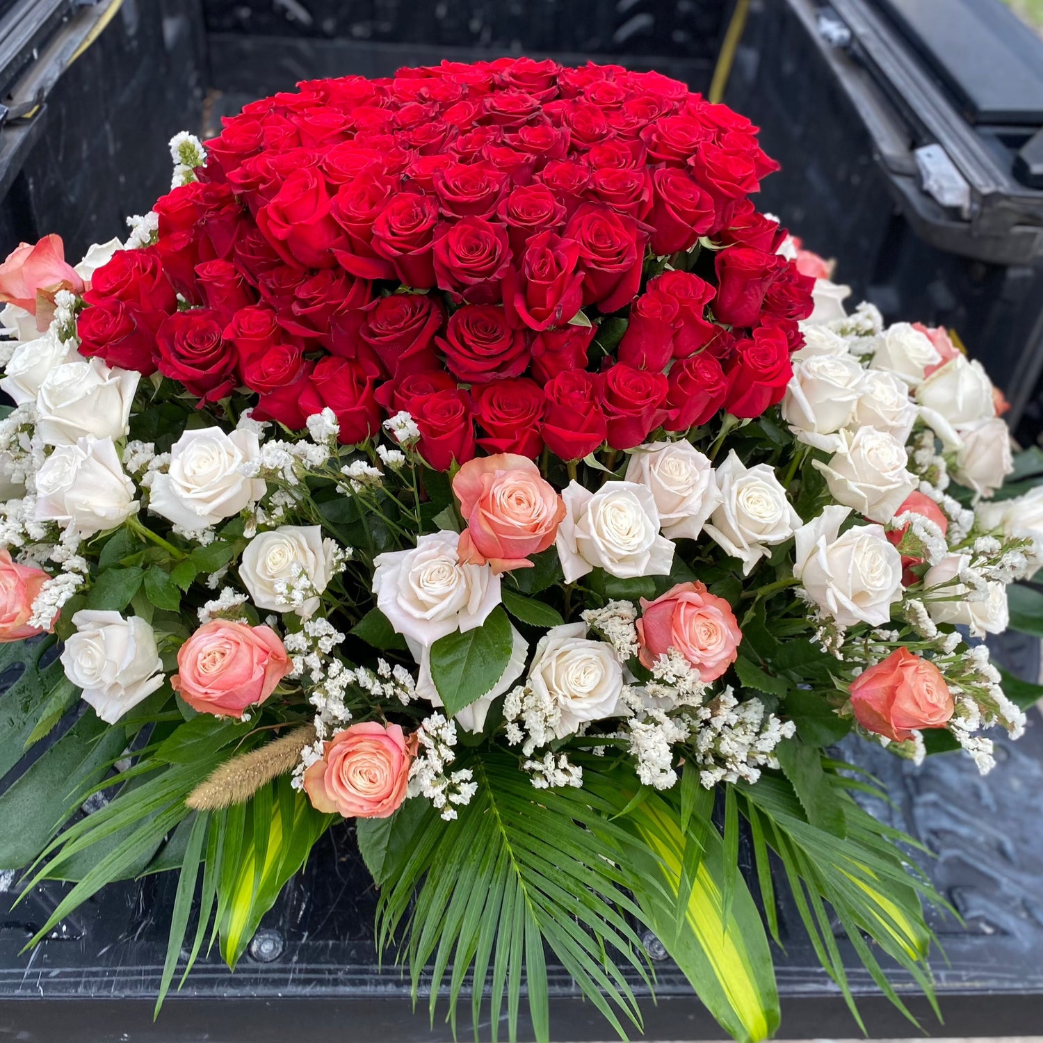 200 Long Stemmed Red Roses Basket Million Rose Flowers