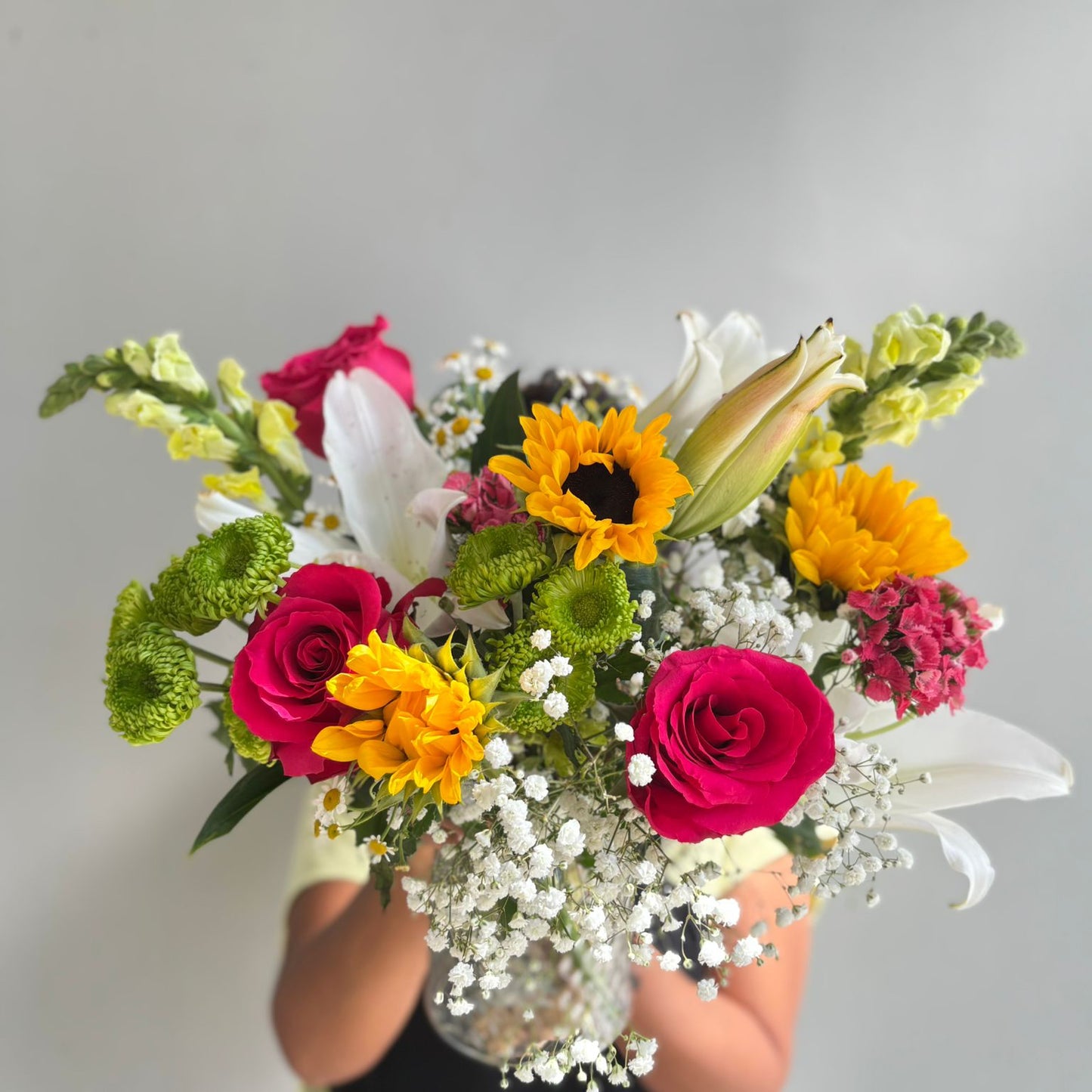 SUNFLOWER BOUQUET IN A VASE 