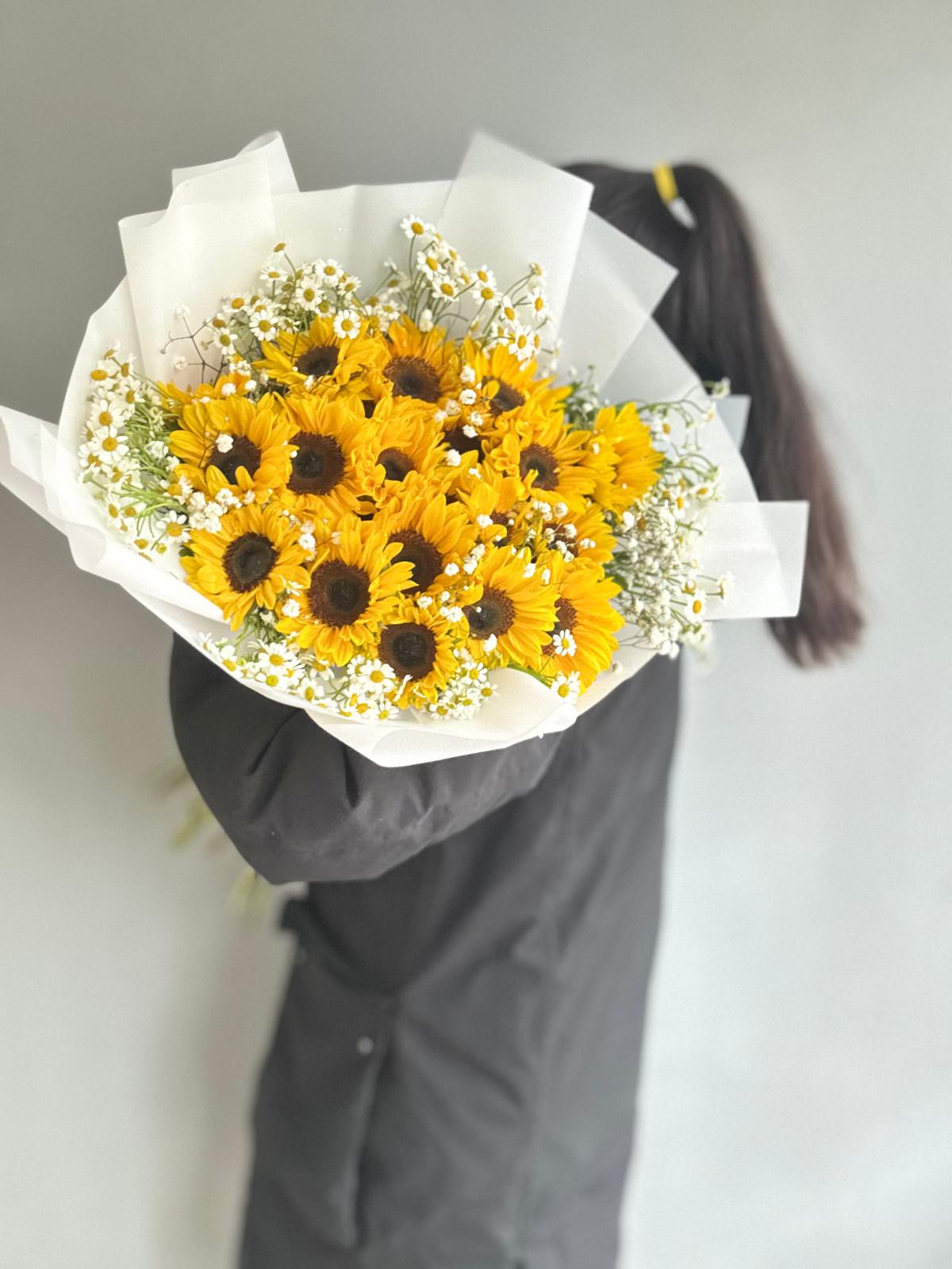 25 Sunny Sunflowers Bouquet