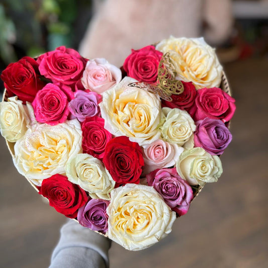 Mix Roses Heart Box