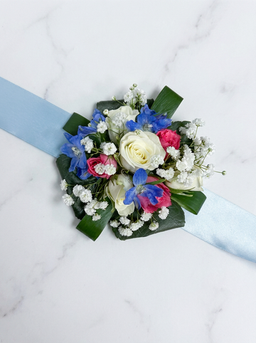 Sky Blue Hand Coursage