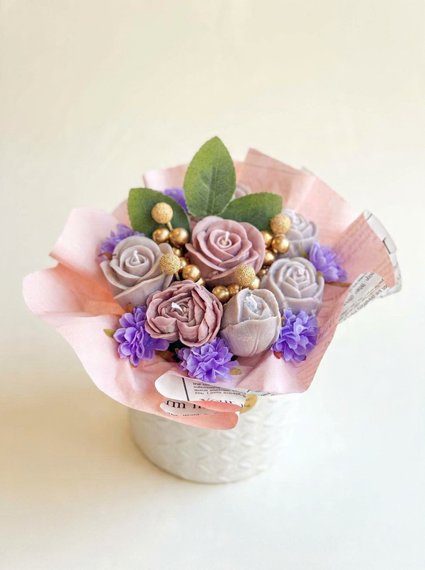 Petal Charm Handmade Candle