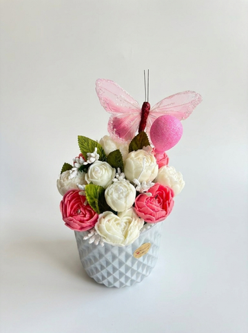 Peony Kiss Handmade Candle