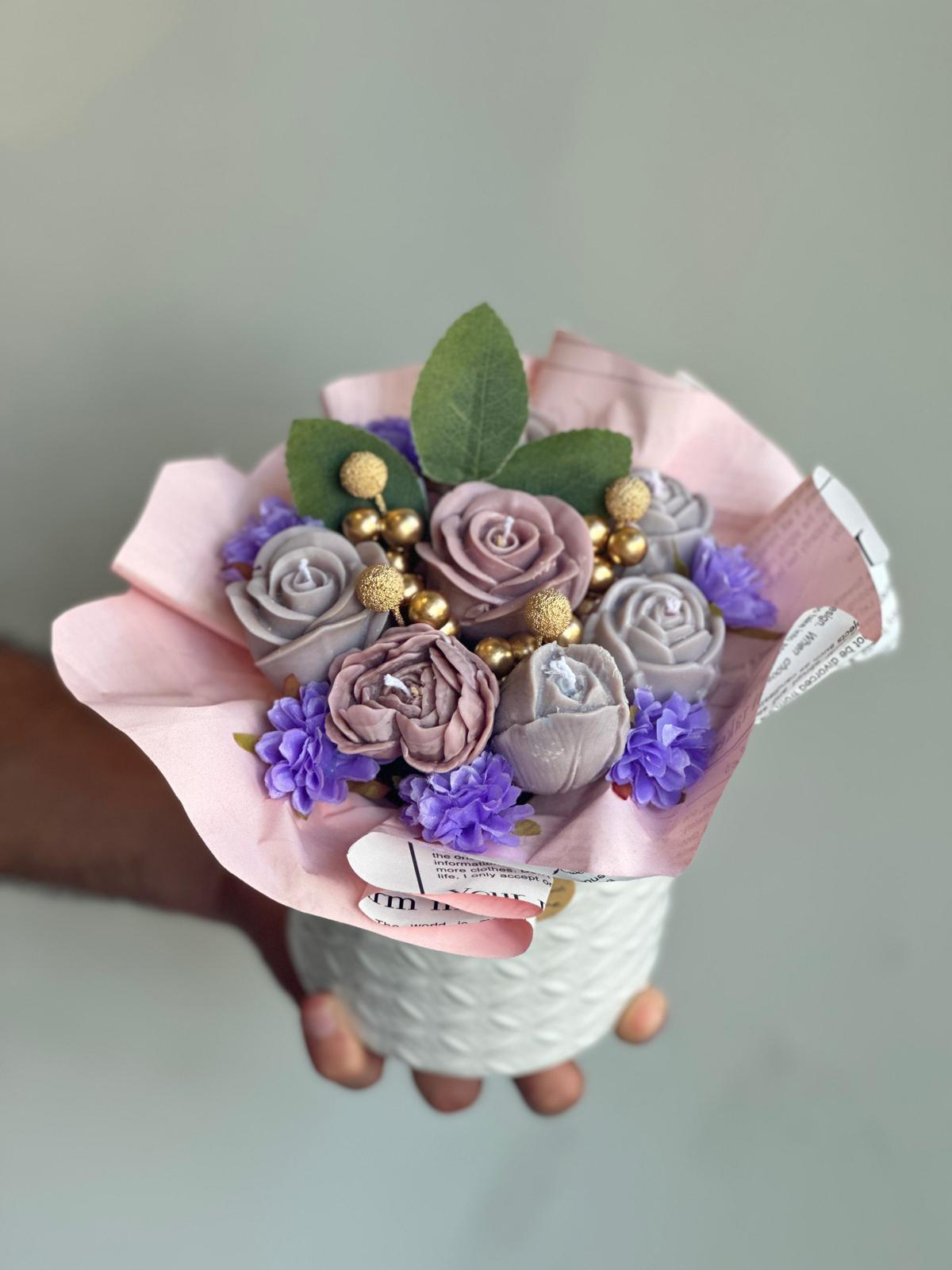 Petal Charm Handmade Candle