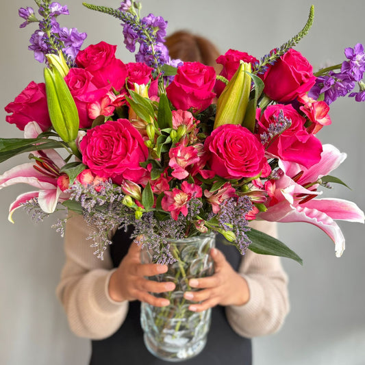 pink roses and lilies vase 
