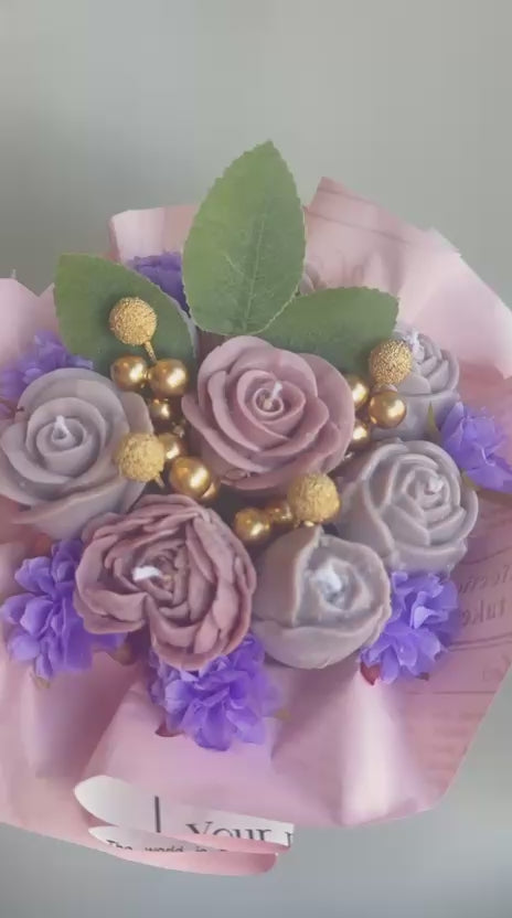 Petal Charm Handmade Candle