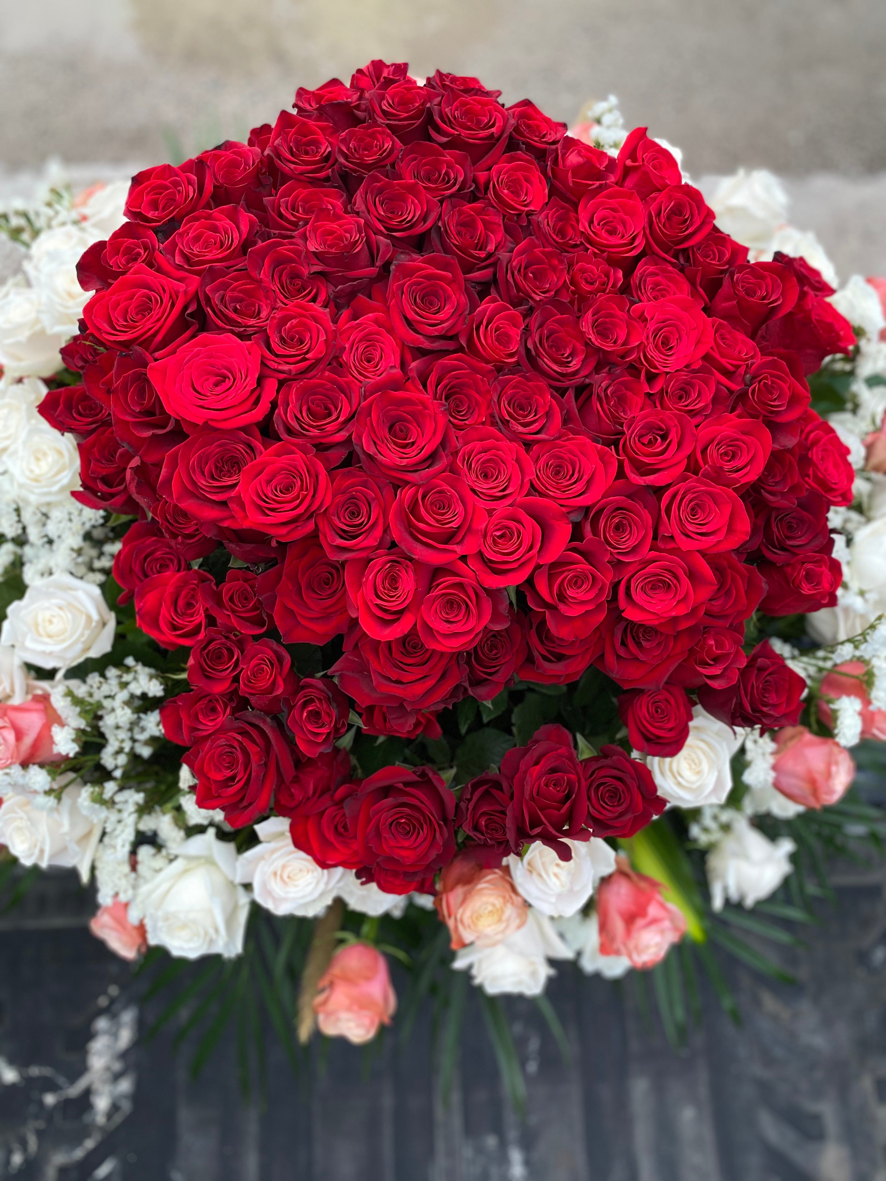 rose bouquets. flower. bouquets, flower arrangements, florist toronto